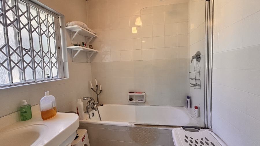 4 Bedroom Property for Sale in Kirstenhof Western Cape